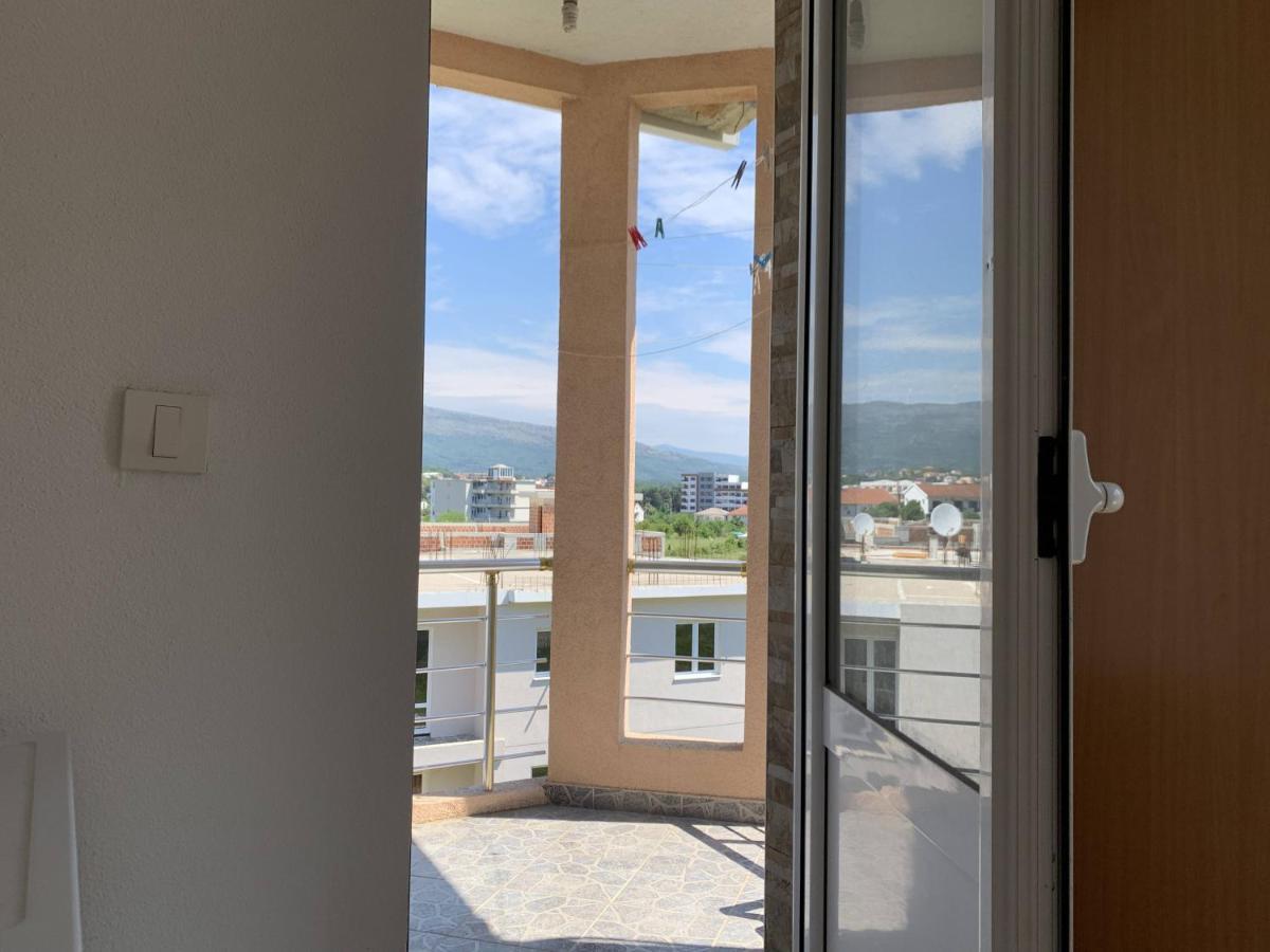 Guest House Koliqi - Hotel & Apartments Улцинь Экстерьер фото