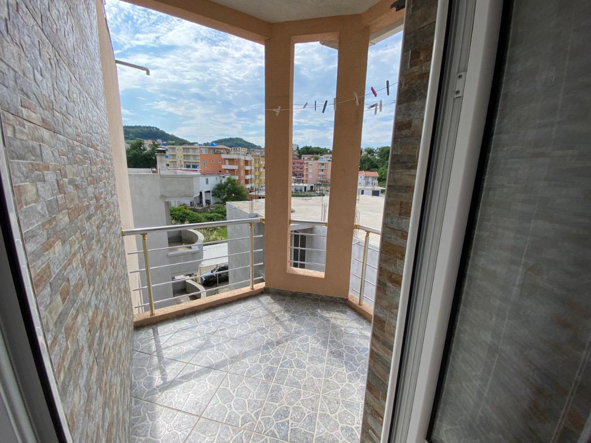 Guest House Koliqi - Hotel & Apartments Улцинь Экстерьер фото