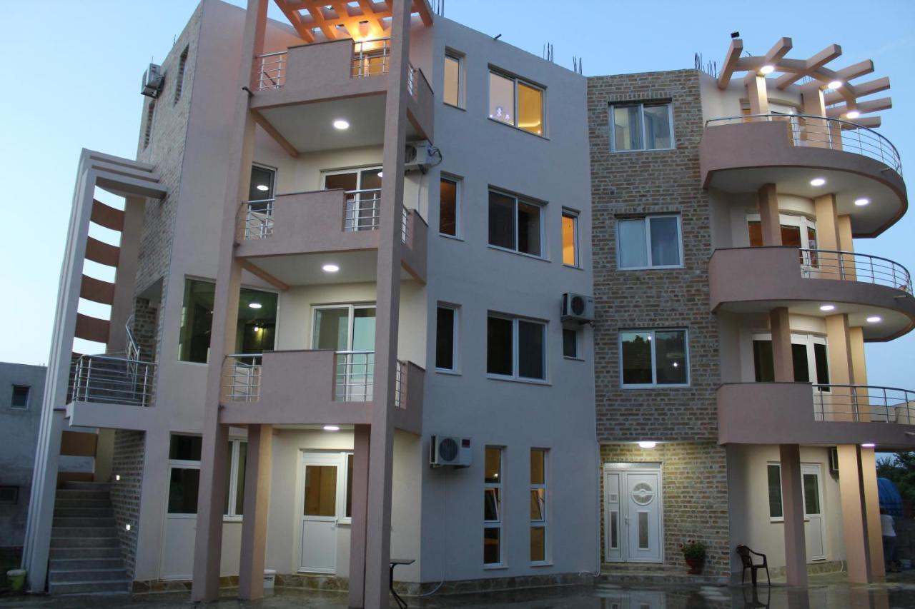Guest House Koliqi - Hotel & Apartments Улцинь Экстерьер фото