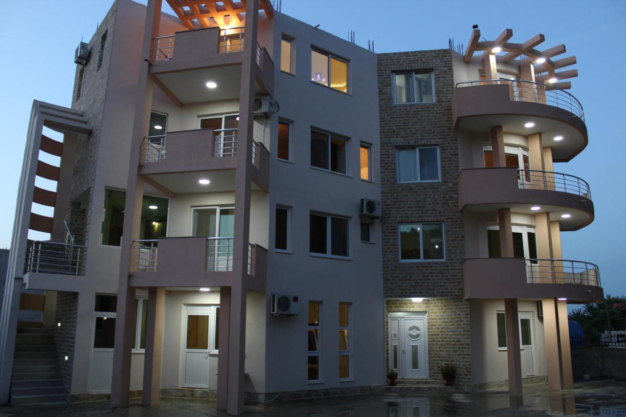 Guest House Koliqi - Hotel & Apartments Улцинь Экстерьер фото