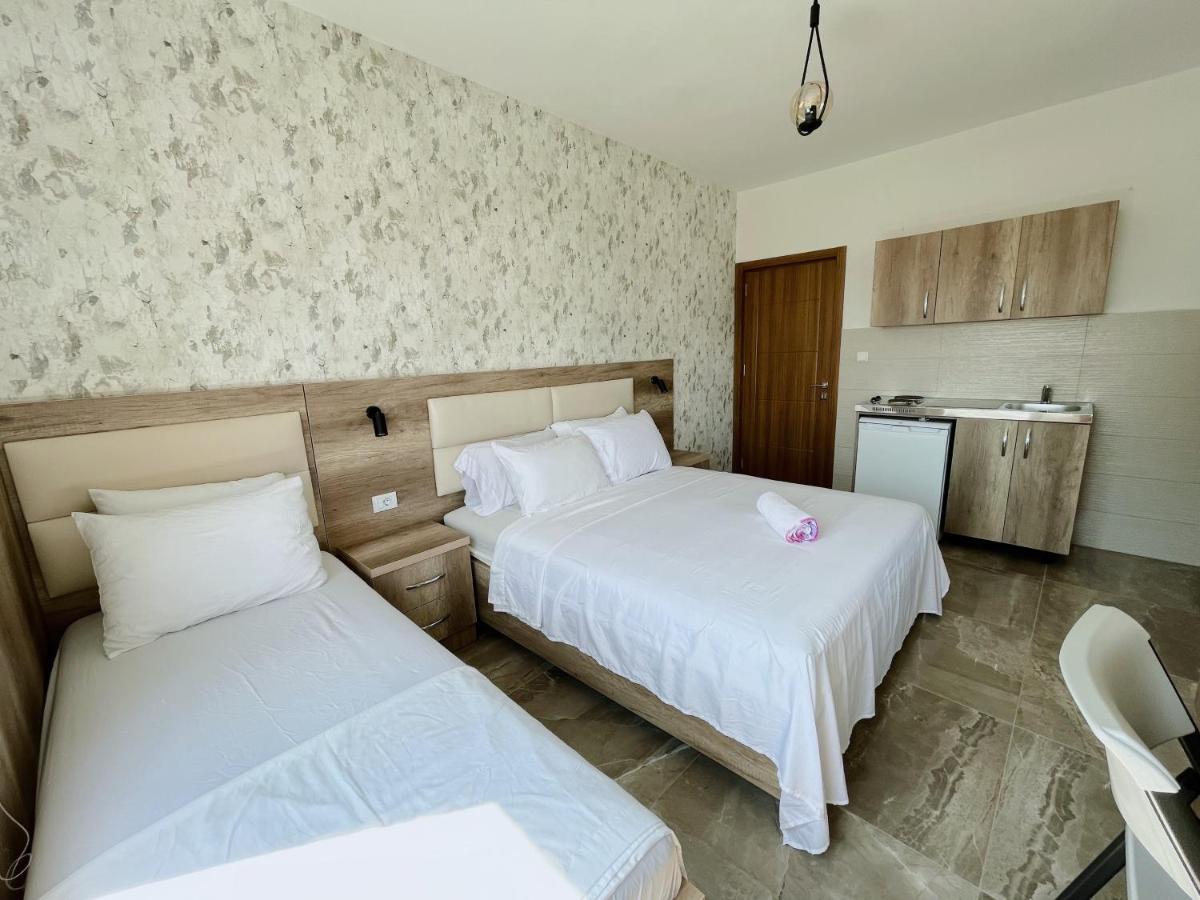 Guest House Koliqi - Hotel & Apartments Улцинь Экстерьер фото
