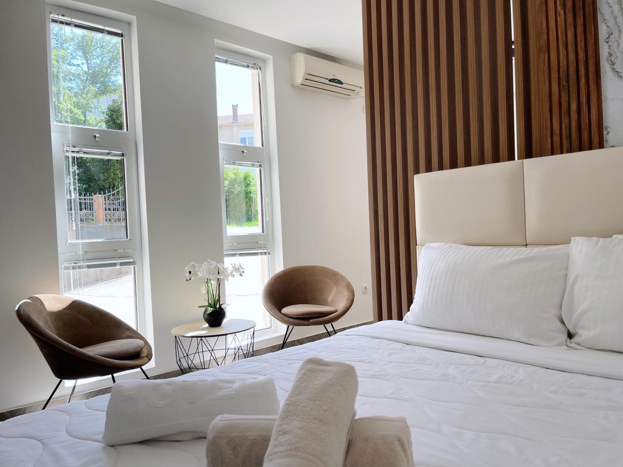 Guest House Koliqi - Hotel & Apartments Улцинь Экстерьер фото