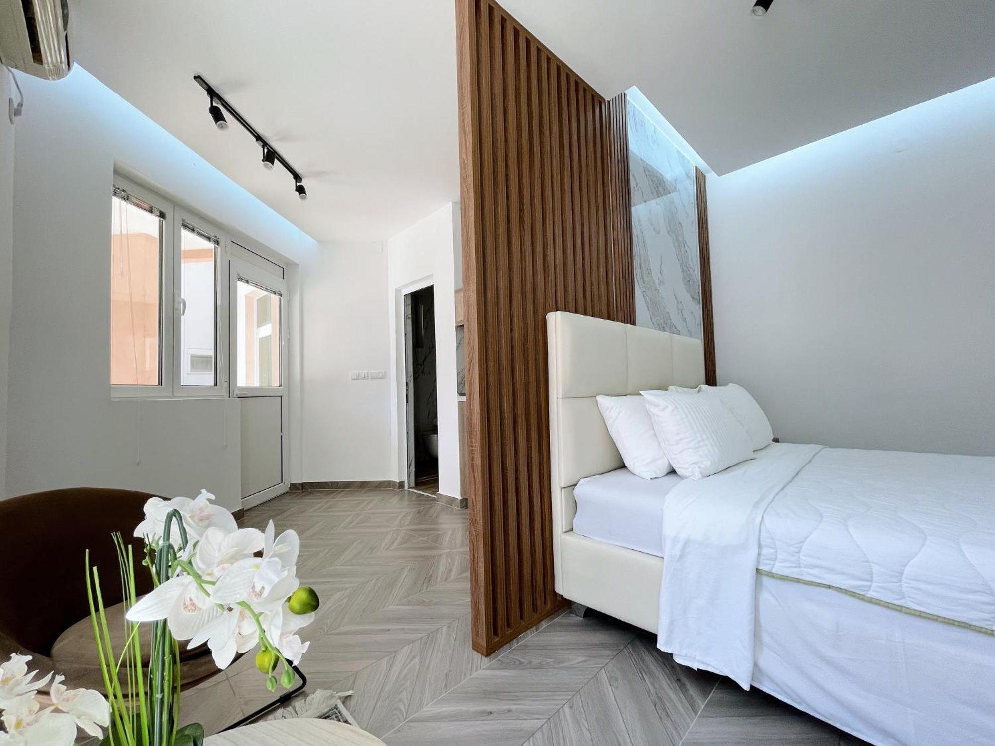 Guest House Koliqi - Hotel & Apartments Улцинь Экстерьер фото